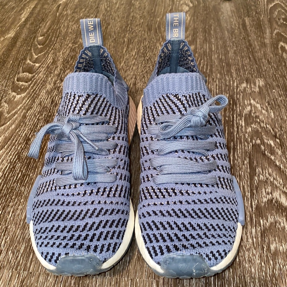 Super cute adidas tennis shoes